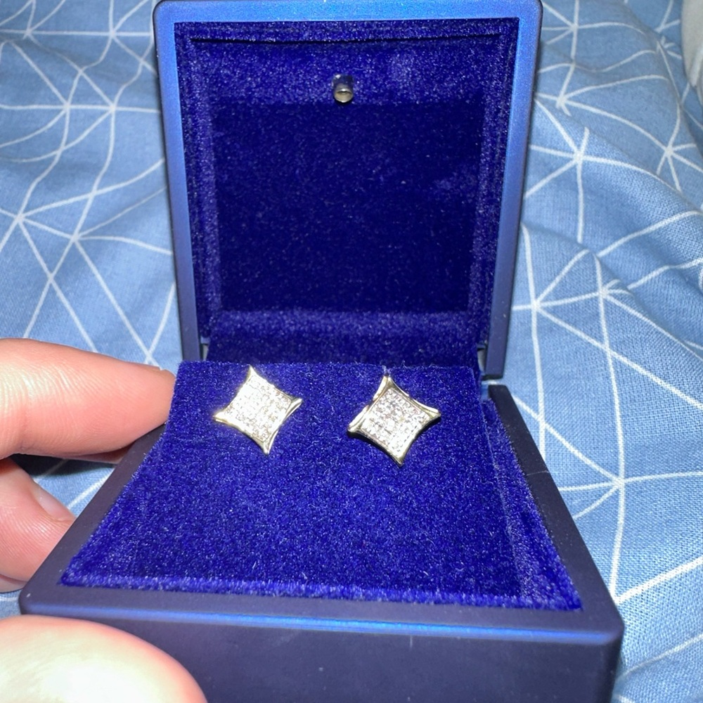 New 14K Gold Pave Real Diamond Screw Back Earrings(Just Missing The Back On One)